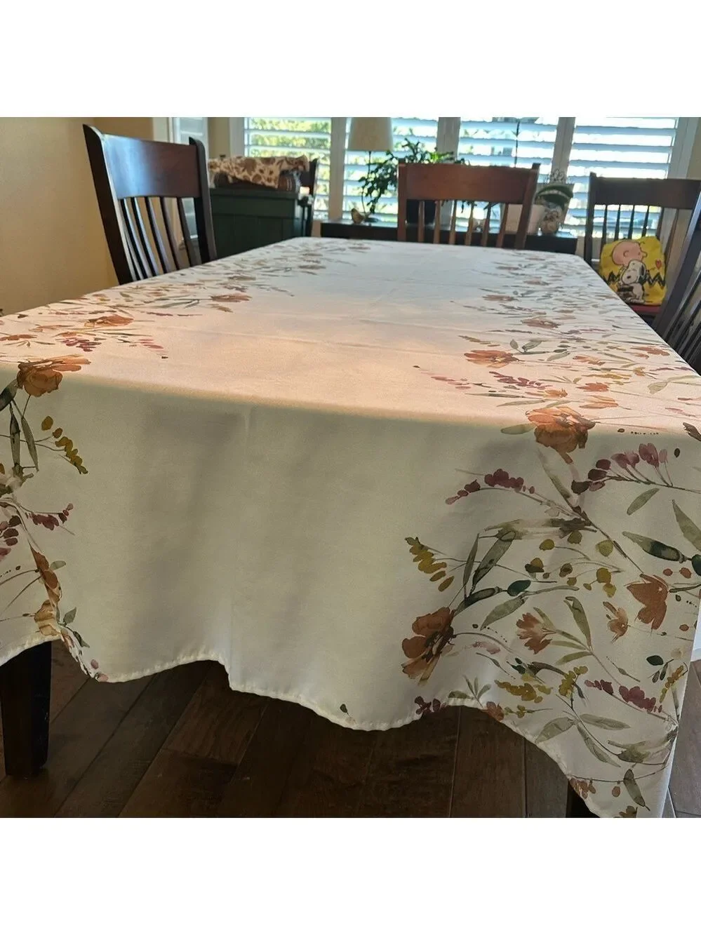 Floral Tablecloth with Earthy Tones - Picture 4 of 4